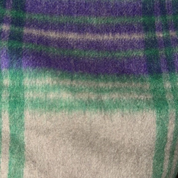 Wool Like Plaid Shaket w/Pockets - Picture 5 of 5